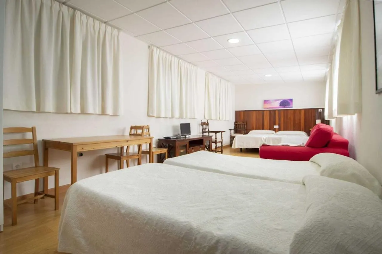 Los Gallos Casabermeja Hotel